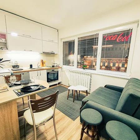 & Heart Main Square Apartment *