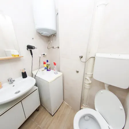 & Heart Main Square Apartment