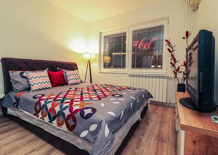 Daire & Heart Main Square *